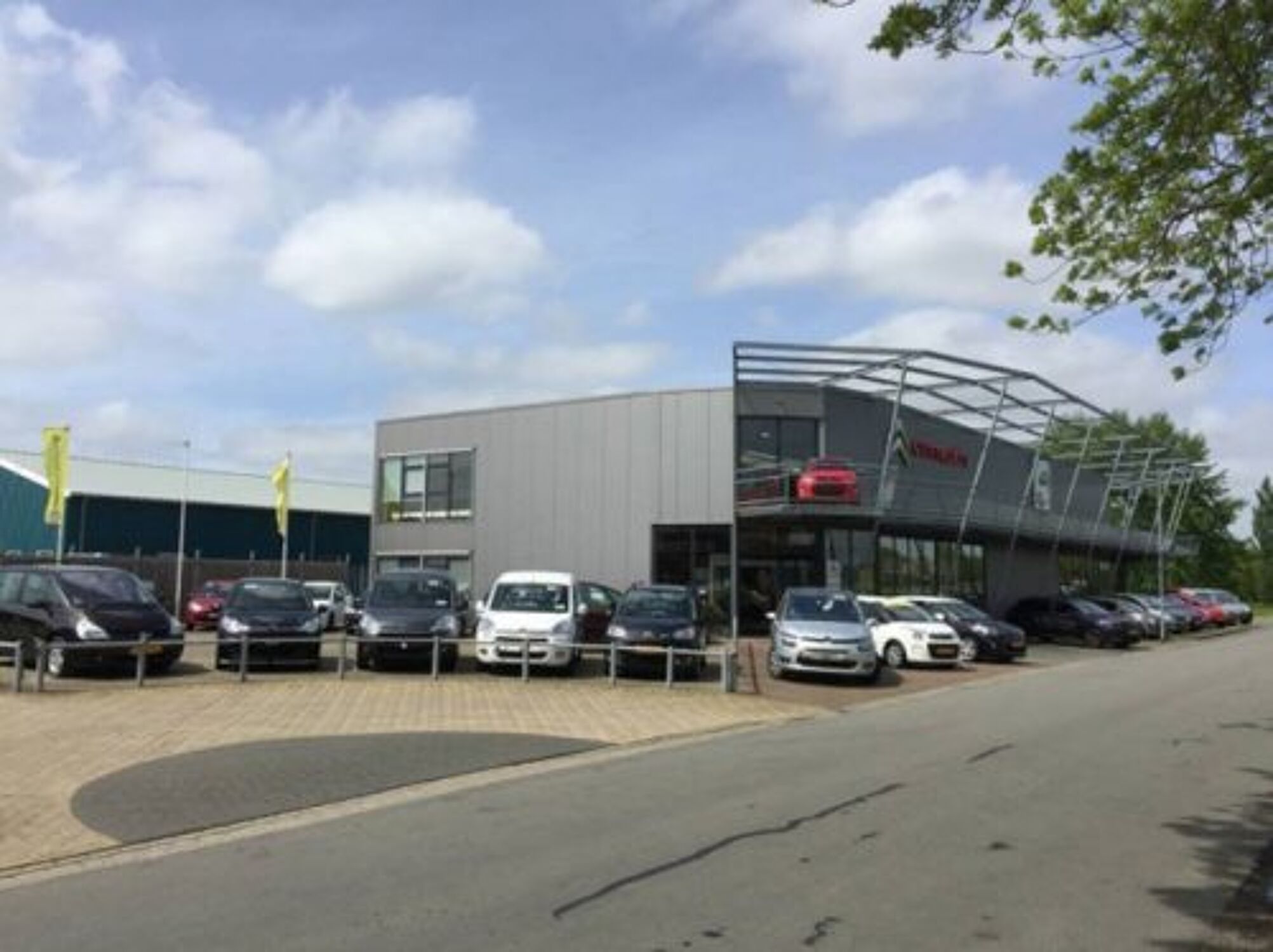 Auto-oosterhof-pand-500x374